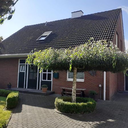 Zum Hoambarg, Kitchen, Balcony, Bathroom Uelsen Bagian luar foto