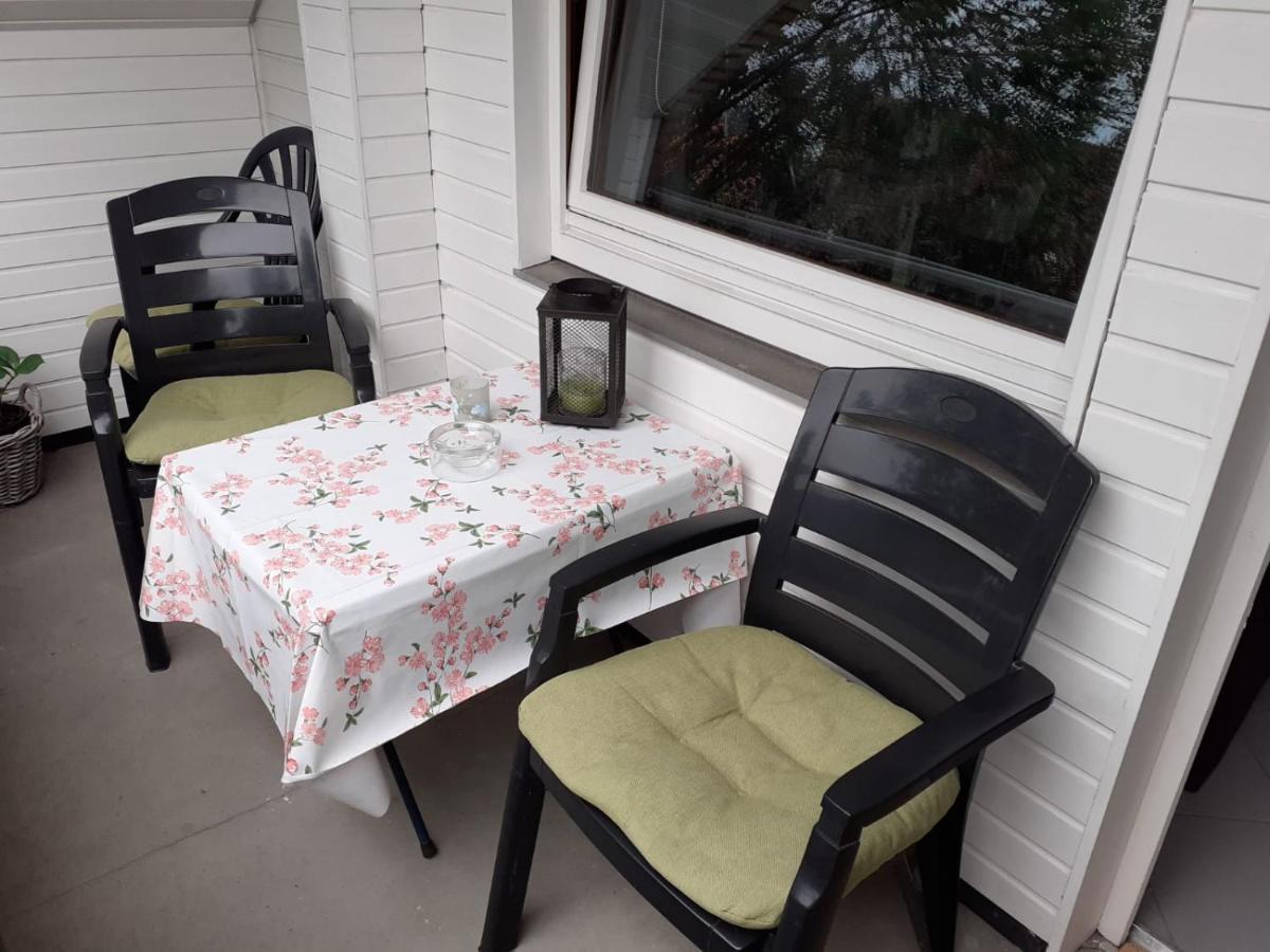 Zum Hoambarg, Kitchen, Balcony, Bathroom Uelsen Bagian luar foto